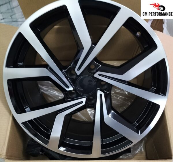 cerchi in lega replica modello Brescia black diamond da 18" in 5/112 ET 40 - immagine 4