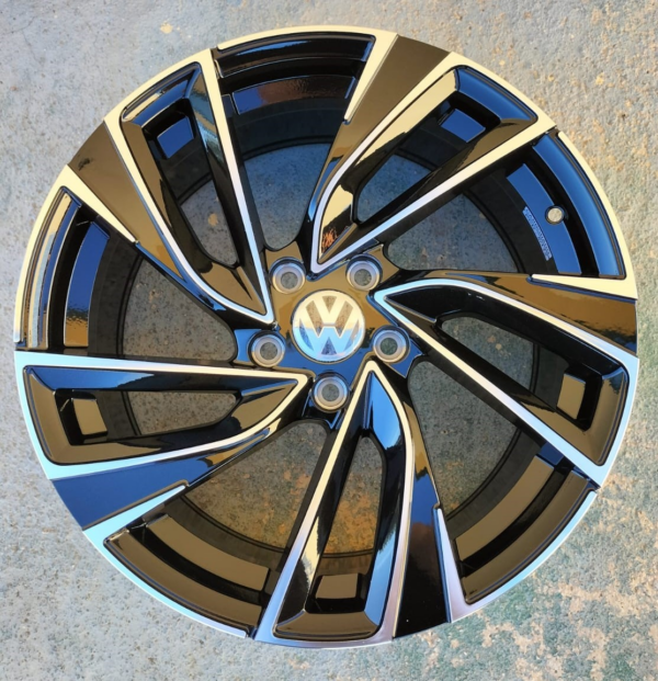 cerchi in lega modello Adelaide black diamond per POLO da 16″ in 5/100 ET 42 - immagine 5